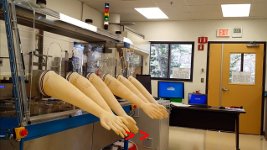 Handschuhe abklatschen Labor