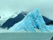 Eisberg dreht sich