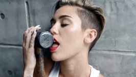 Miley Cyrus Wrecking Ball ohne Musik